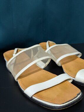 Meltonian White heal sandles